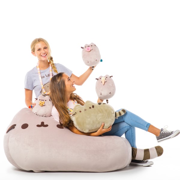 super jumbo pusheen
